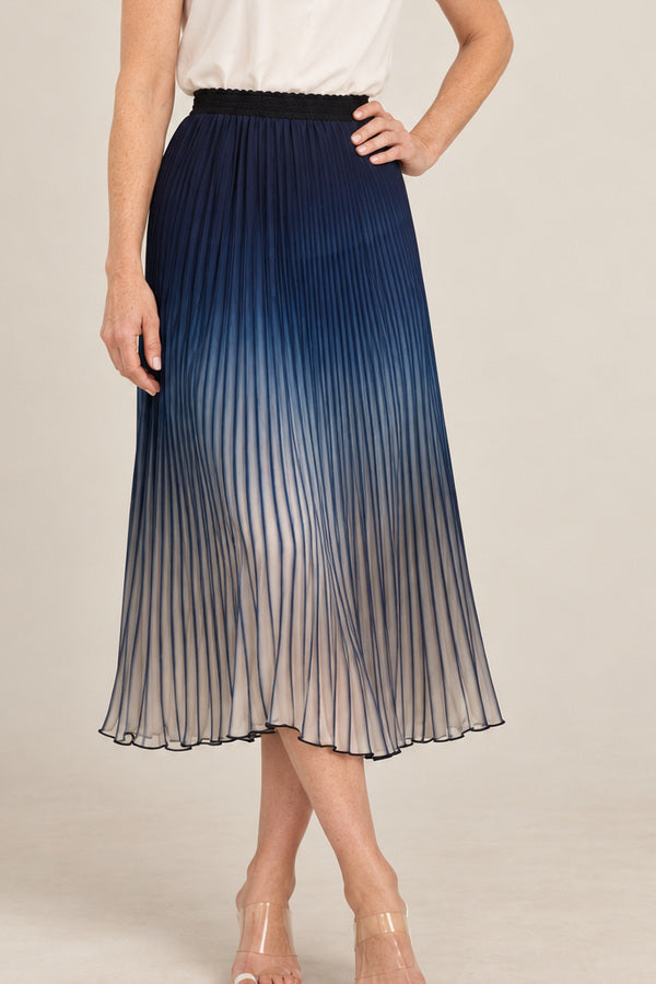 Vivienne Skirt - Navy Blue Ombre – short red-haired model aged 55, view 4