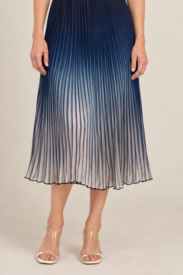 Vivienne Skirt - Navy Blue Ombre – short red-haired model aged 55, view 5
