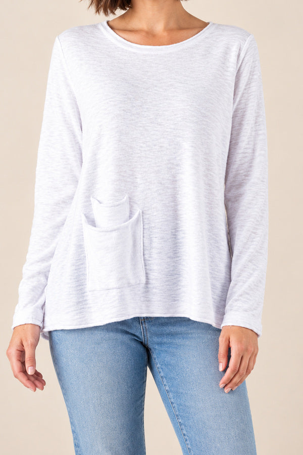 Kirsten Top White – 25-year-old model, view 3