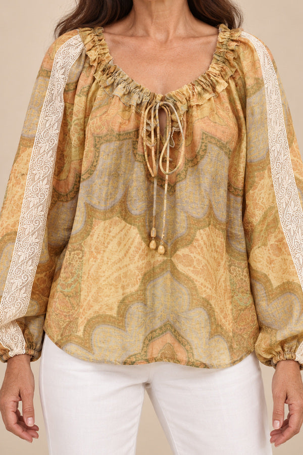 Stella Shirt – brunette model, view 3