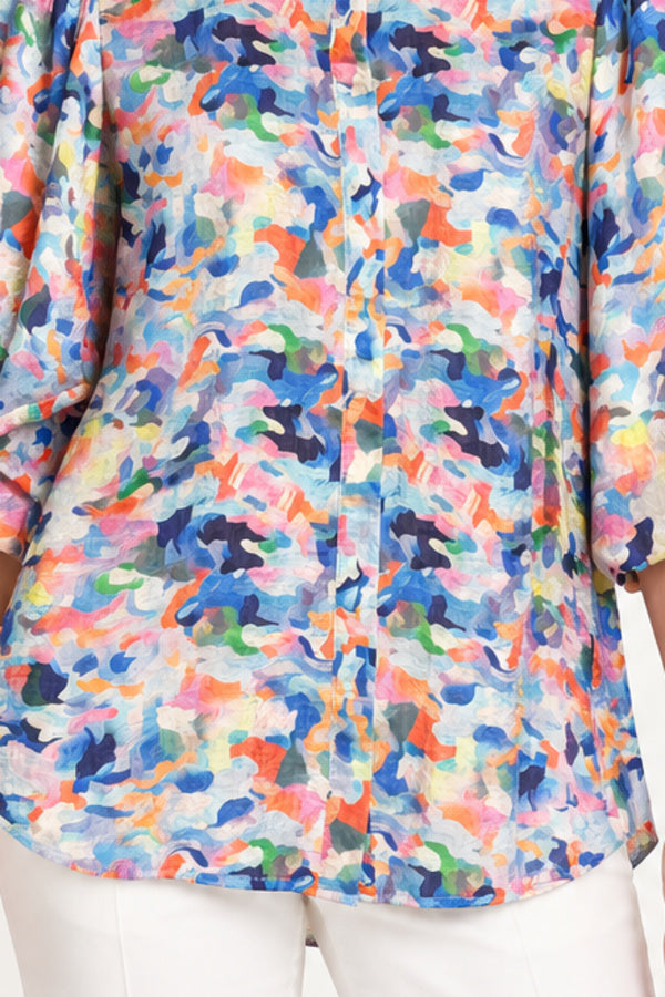 Water Ways Top abstract print and hem detail