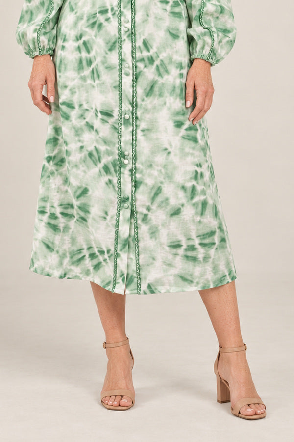 Lorena Dress – short red-haired model aged 55, view 5