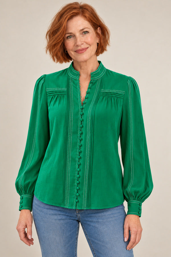 Eden Shirt – short red-haired model aged 55, view 1