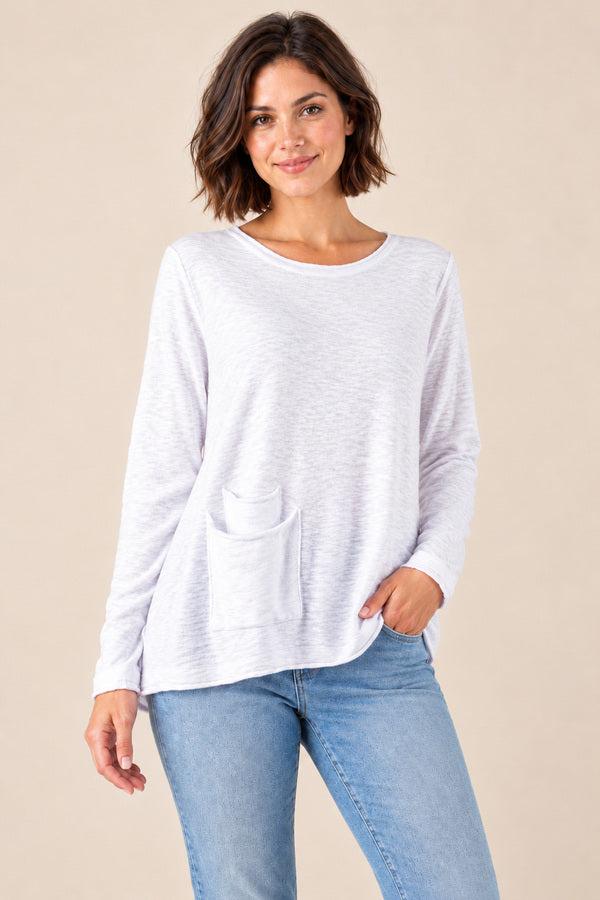 Kirsten Top White – 25-year-old model, view 2